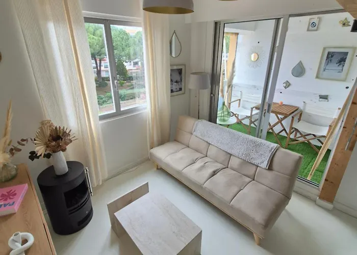 Avec Piscine Proche Plages Apartment